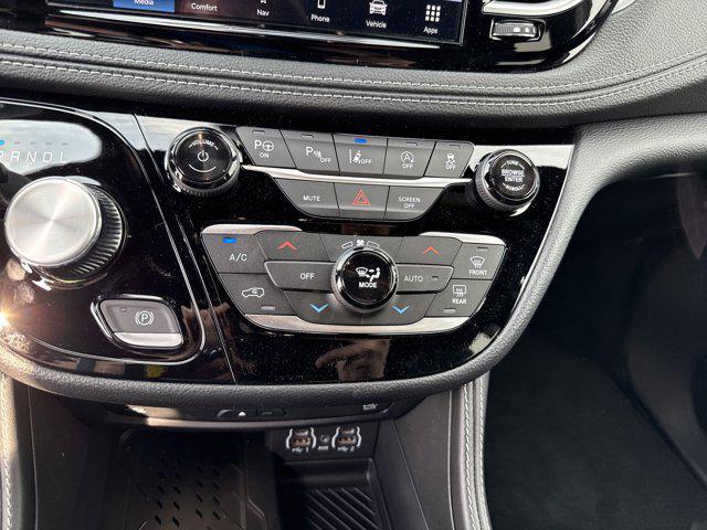new 2025 Chrysler Pacifica car, priced at $52,736