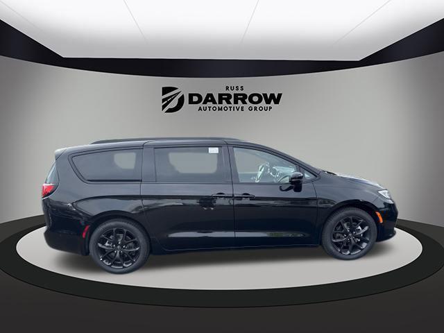new 2025 Chrysler Pacifica car, priced at $52,736