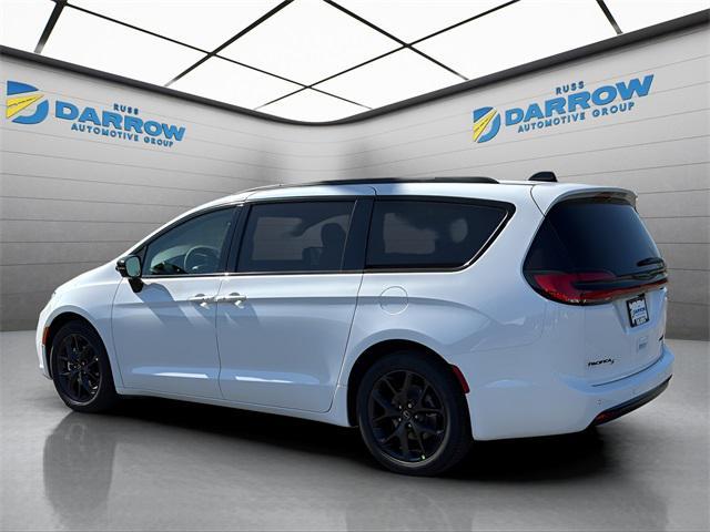 new 2026 Chrysler Pacifica car, priced at $47,709