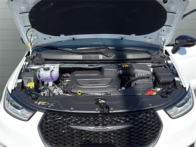 new 2026 Chrysler Pacifica car, priced at $47,709