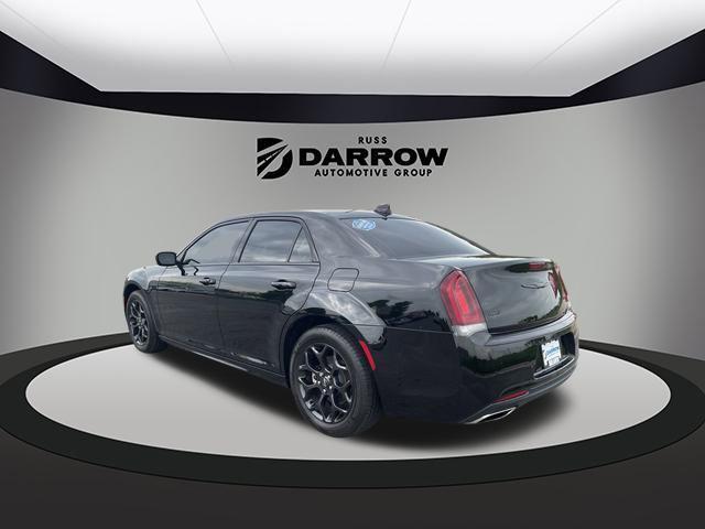 used 2021 Chrysler 300 car