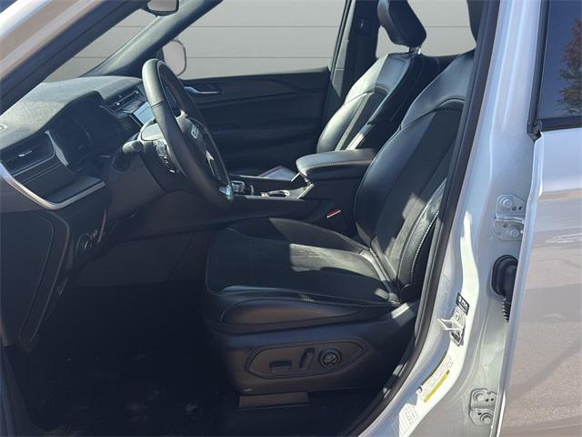 used 2024 Jeep Grand Cherokee car, priced at $30,621