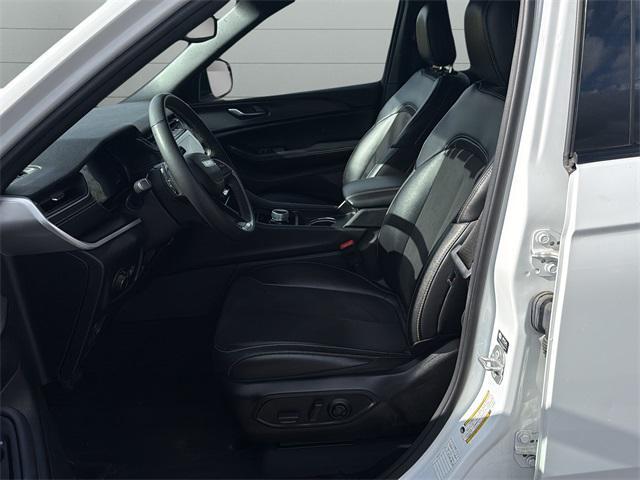 used 2024 Jeep Grand Cherokee car, priced at $27,517