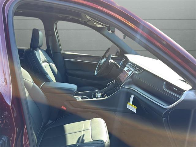 new 2025 Jeep Grand Cherokee car, priced at $46,998