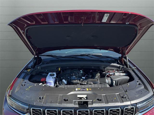 new 2025 Jeep Grand Cherokee car, priced at $46,998