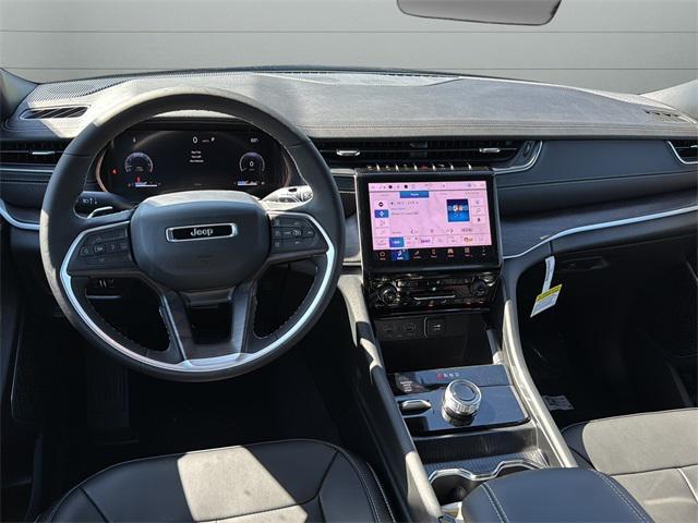 new 2025 Jeep Grand Cherokee car, priced at $46,998