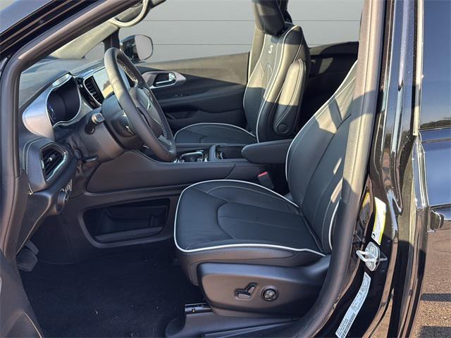 new 2026 Chrysler Pacifica car, priced at $47,709