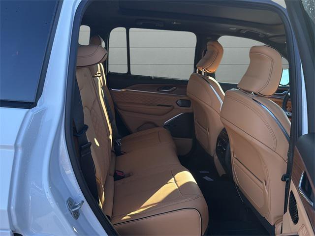 new 2025 Jeep Grand Cherokee car, priced at $67,580