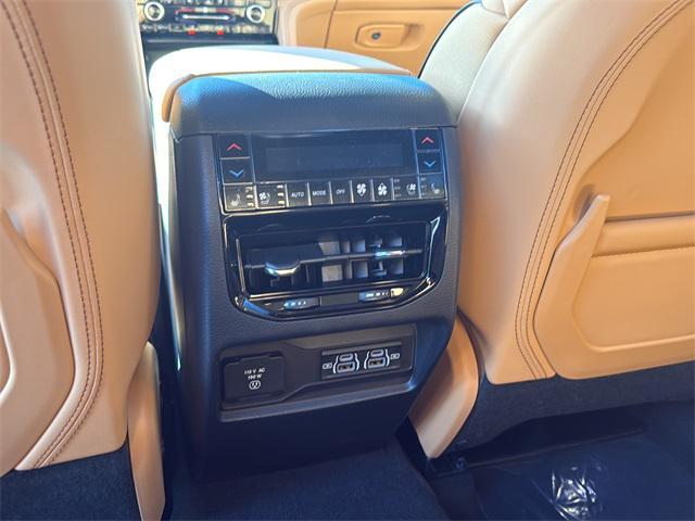 new 2025 Jeep Grand Cherokee car, priced at $67,580