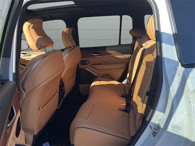 new 2025 Jeep Grand Cherokee car, priced at $67,580