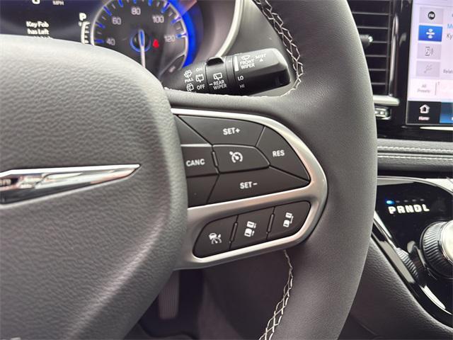 new 2026 Chrysler Pacifica car, priced at $45,678