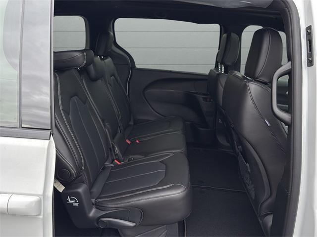 new 2026 Chrysler Pacifica car, priced at $45,678