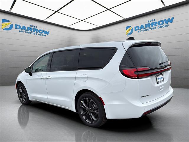 new 2026 Chrysler Pacifica car, priced at $45,678