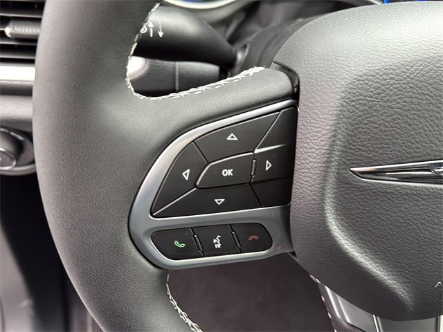 new 2026 Chrysler Pacifica car, priced at $45,678