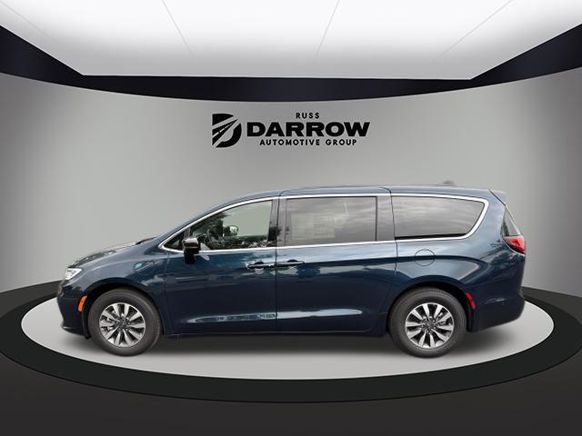 new 2025 Chrysler Pacifica Hybrid car, priced at $49,376