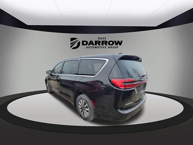 new 2025 Chrysler Pacifica Hybrid car, priced at $46,530