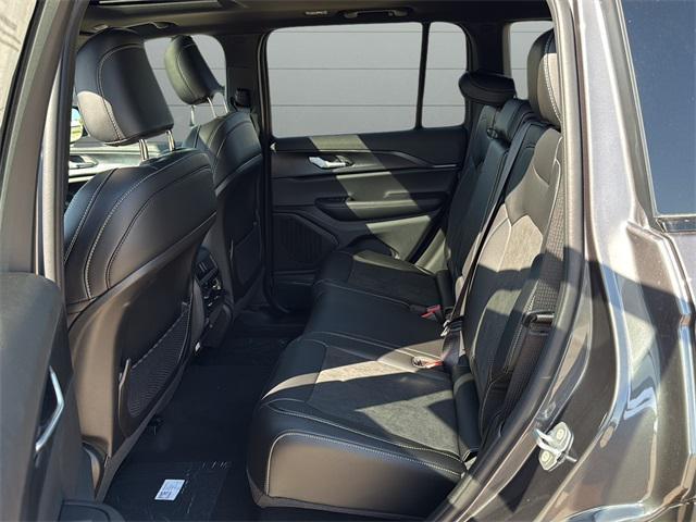 new 2025 Jeep Grand Cherokee car, priced at $42,853