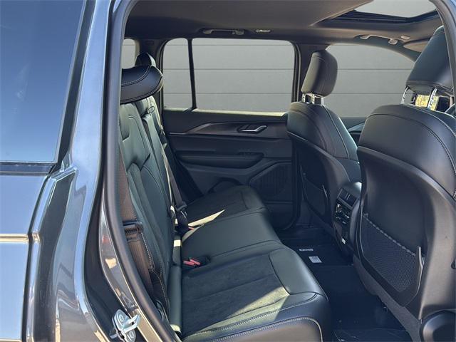 new 2025 Jeep Grand Cherokee car, priced at $42,853