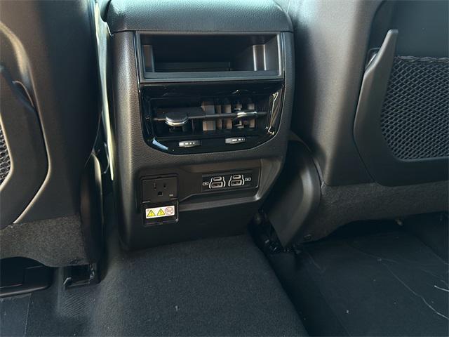 new 2025 Jeep Grand Cherokee car, priced at $42,853