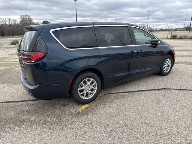 new 2025 Chrysler Pacifica car, priced at $41,416