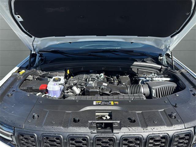 new 2025 Jeep Grand Cherokee car, priced at $49,790