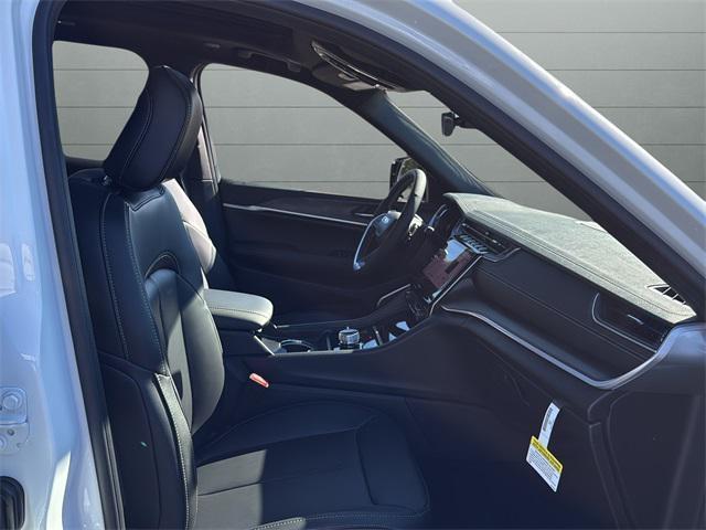 new 2025 Jeep Grand Cherokee car, priced at $49,790