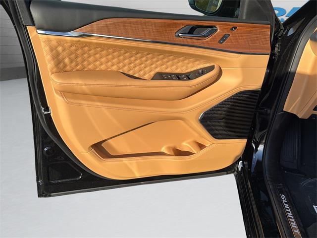 new 2025 Jeep Grand Cherokee car, priced at $64,405