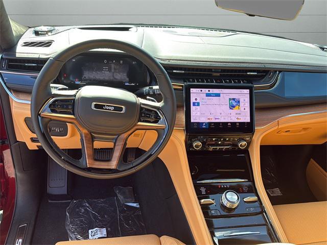 new 2025 Jeep Grand Cherokee car, priced at $65,747