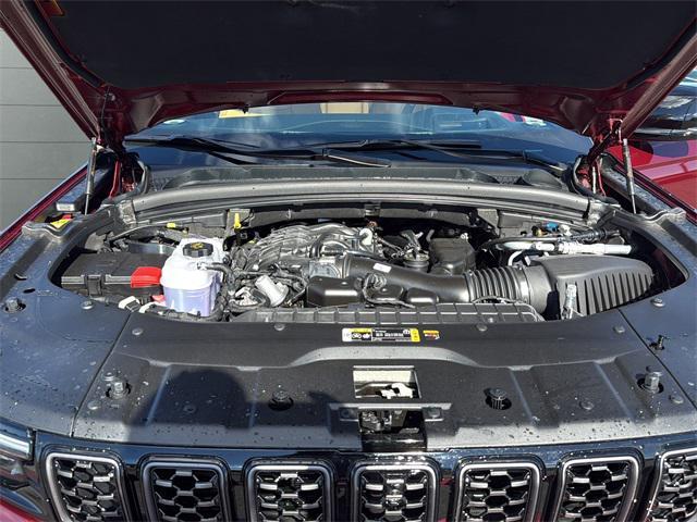 new 2025 Jeep Grand Cherokee car, priced at $68,175