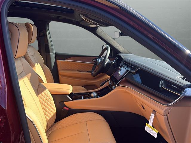 new 2025 Jeep Grand Cherokee car, priced at $65,747