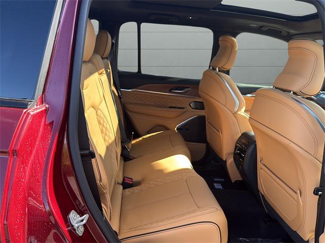 new 2025 Jeep Grand Cherokee car, priced at $65,747