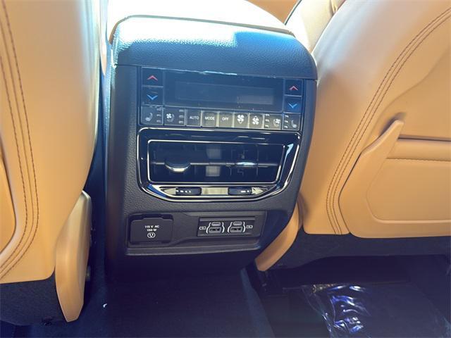 new 2025 Jeep Grand Cherokee car, priced at $65,747