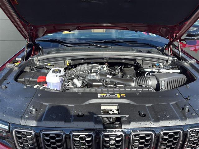 new 2025 Jeep Grand Cherokee car, priced at $65,747