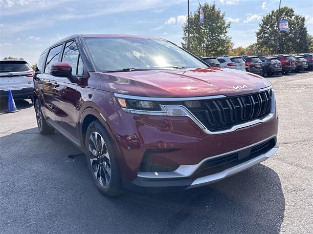 used 2024 Kia Carnival car, priced at $34,133