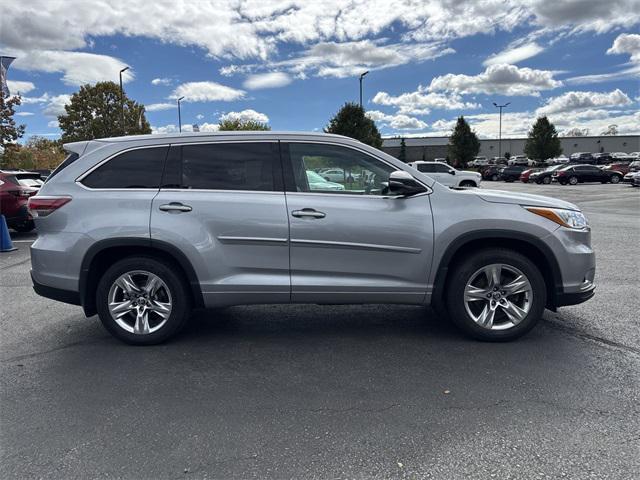 used 2016 Toyota Highlander car, priced at $17,281