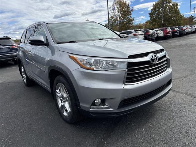 used 2016 Toyota Highlander car, priced at $17,281