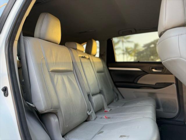 used 2016 Toyota Highlander car, priced at $17,995