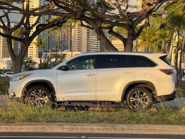 used 2016 Toyota Highlander car, priced at $17,995