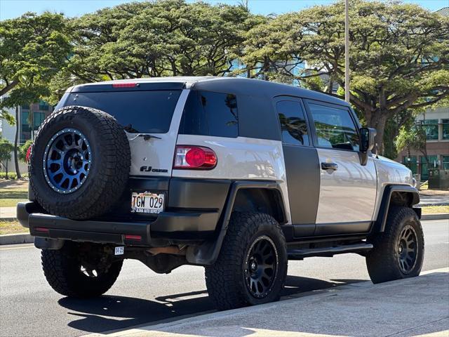 used 2007 Toyota FJ Cruiser car, priced at $17,495