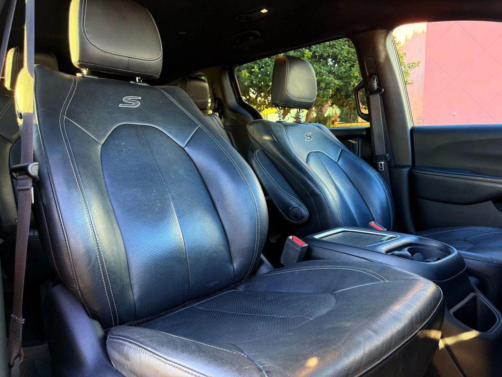 used 2019 Chrysler Pacifica car, priced at $16,995