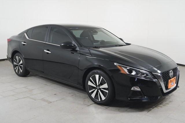 used 2022 Nissan Altima car, priced at $17,950