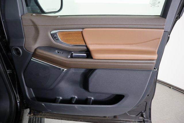 new 2025 Ford Expedition car, priced at $85,650