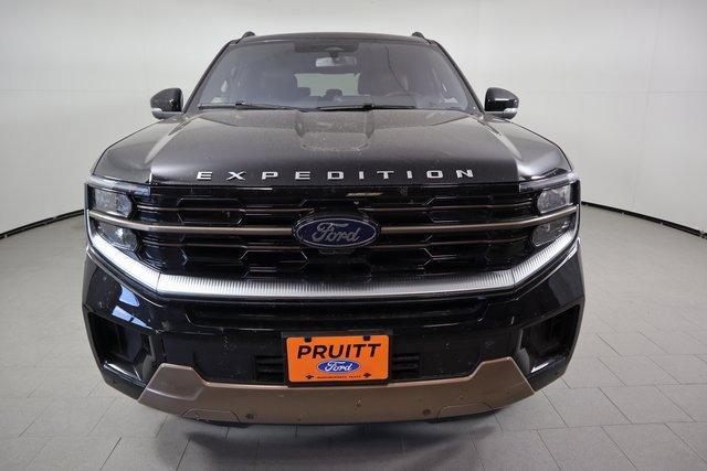 new 2025 Ford Expedition car, priced at $85,650