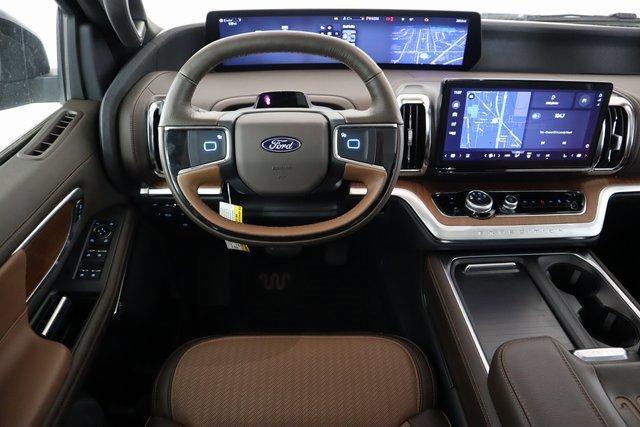 new 2025 Ford Expedition car, priced at $85,650