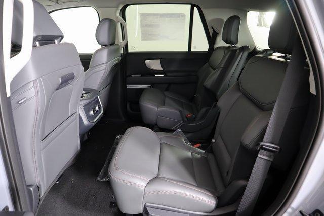 new 2025 Ford Expedition car, priced at $73,340