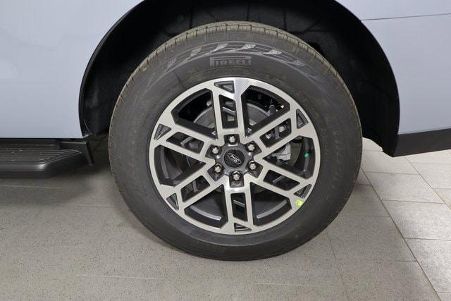 new 2025 Ford Expedition car, priced at $73,340