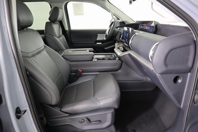 new 2025 Ford Expedition car, priced at $73,340