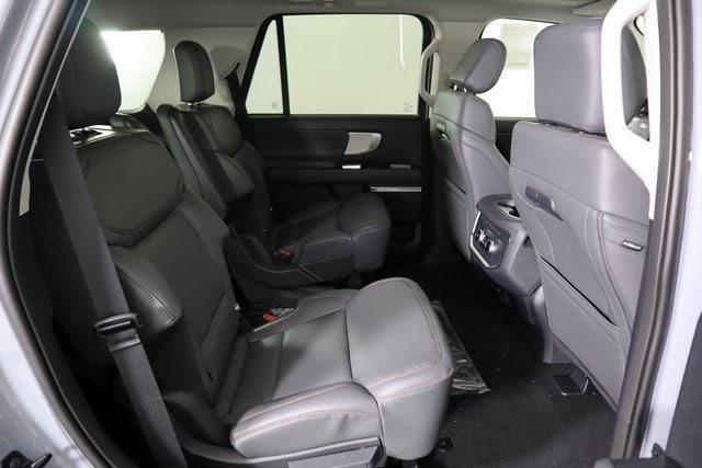 new 2025 Ford Expedition car, priced at $73,340