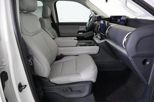new 2025 Ford Expedition Max car, priced at $71,905