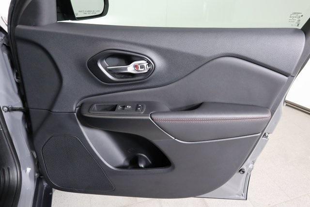 used 2023 Jeep Cherokee car